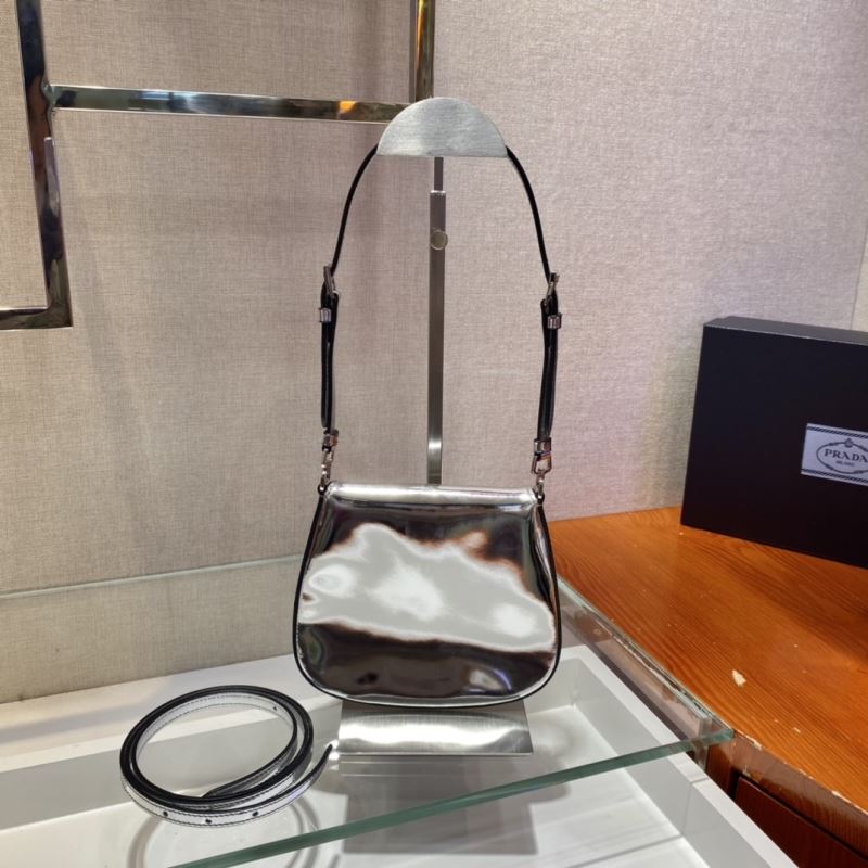 Pra*a cleo bags
